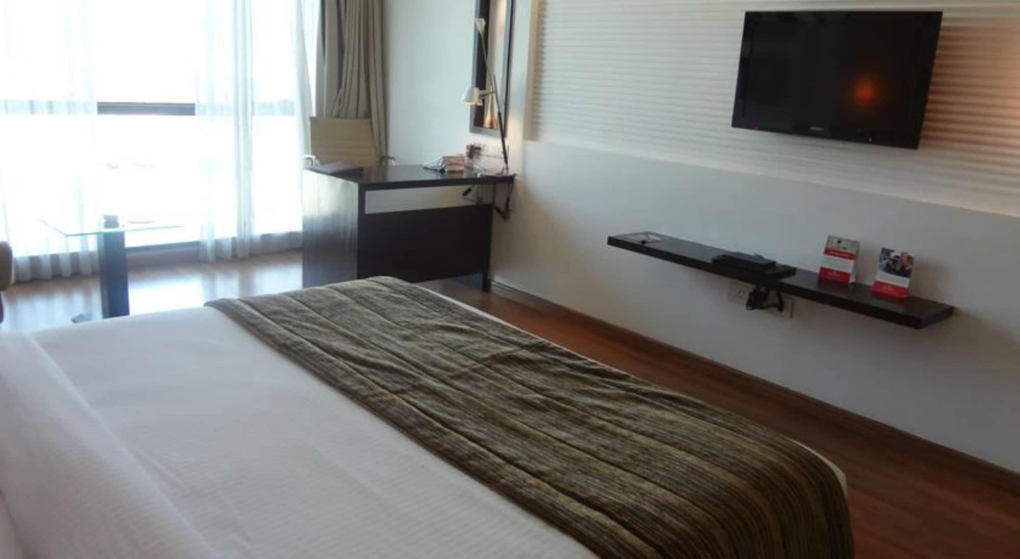 מלון Ramada By Wyndham נאווי מומבאי מראה חיצוני תמונה