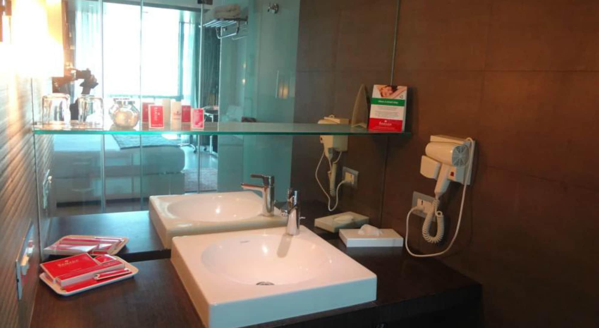 מלון Ramada By Wyndham נאווי מומבאי מראה חיצוני תמונה
