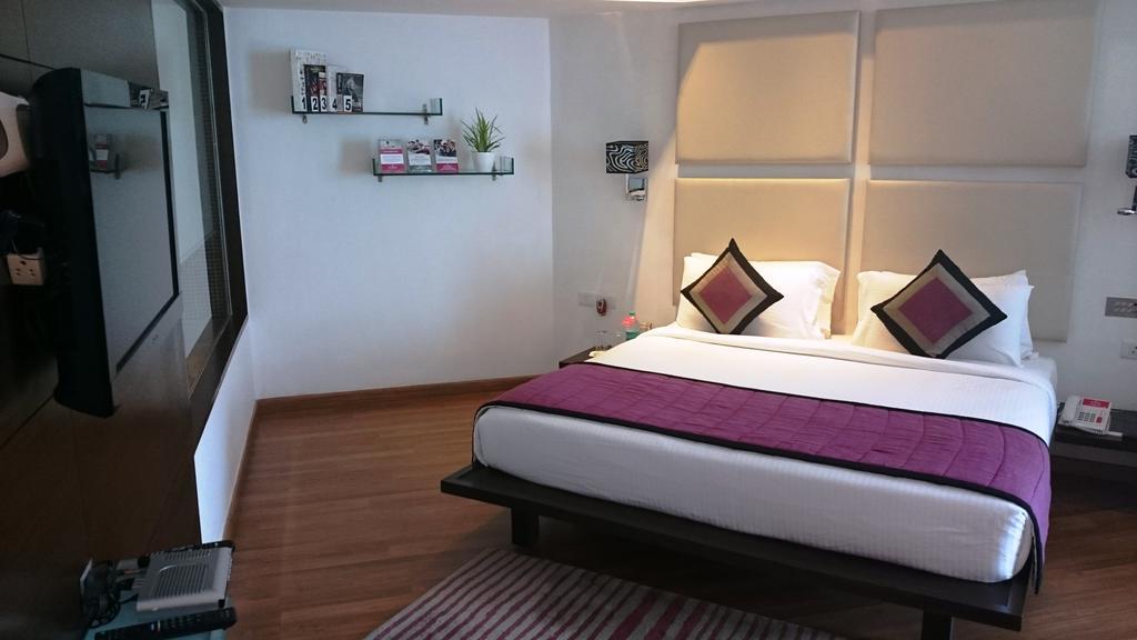 מלון Ramada By Wyndham נאווי מומבאי מראה חיצוני תמונה