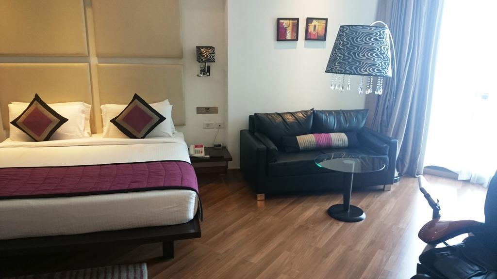 מלון Ramada By Wyndham נאווי מומבאי מראה חיצוני תמונה