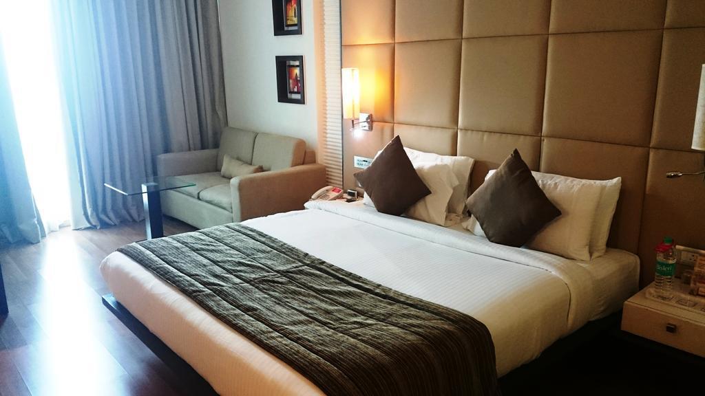מלון Ramada By Wyndham נאווי מומבאי מראה חיצוני תמונה