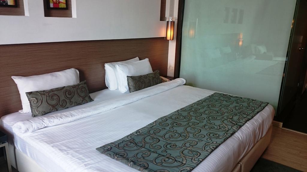 מלון Ramada By Wyndham נאווי מומבאי מראה חיצוני תמונה