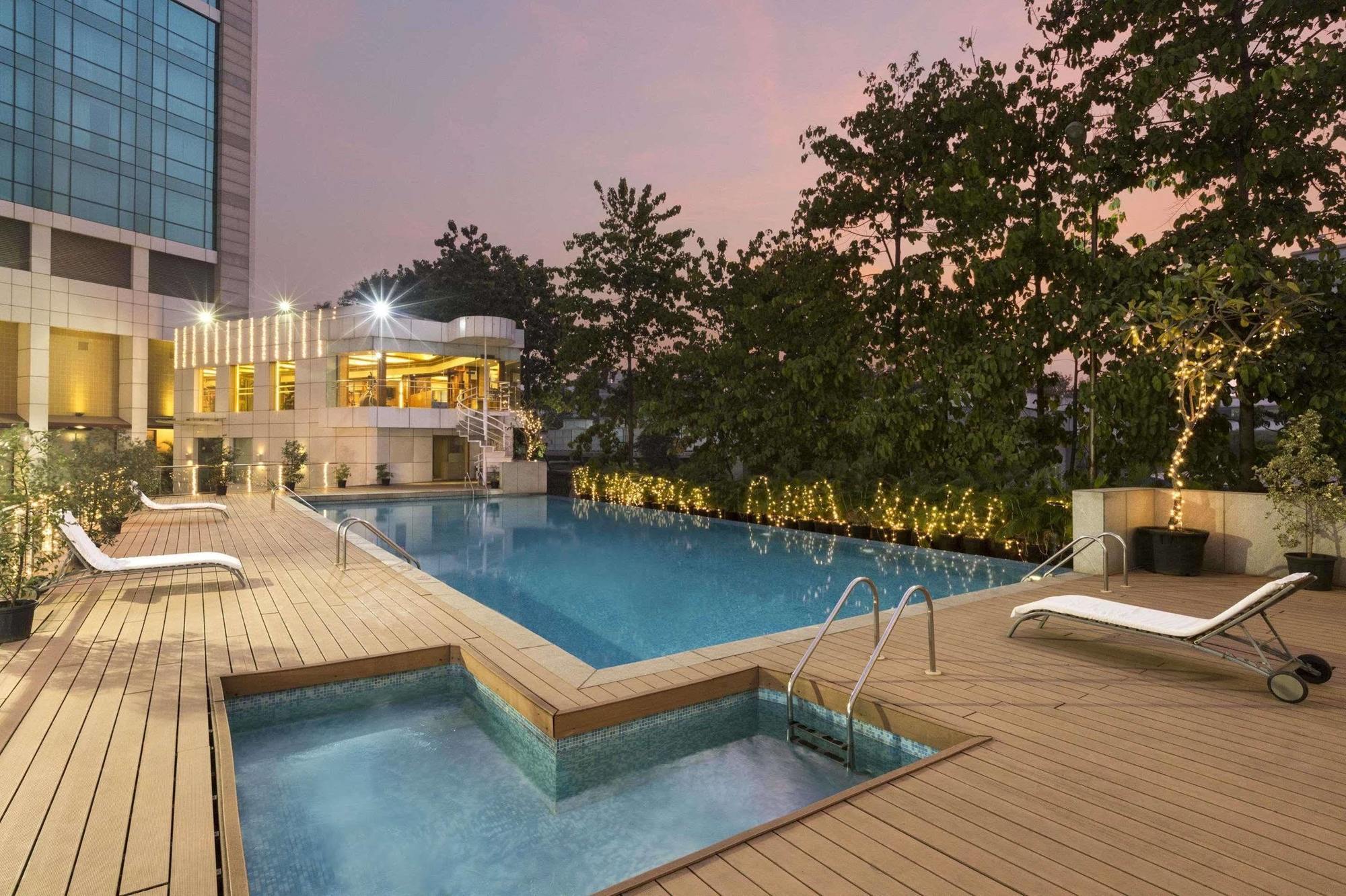 מלון Ramada By Wyndham נאווי מומבאי מראה חיצוני תמונה