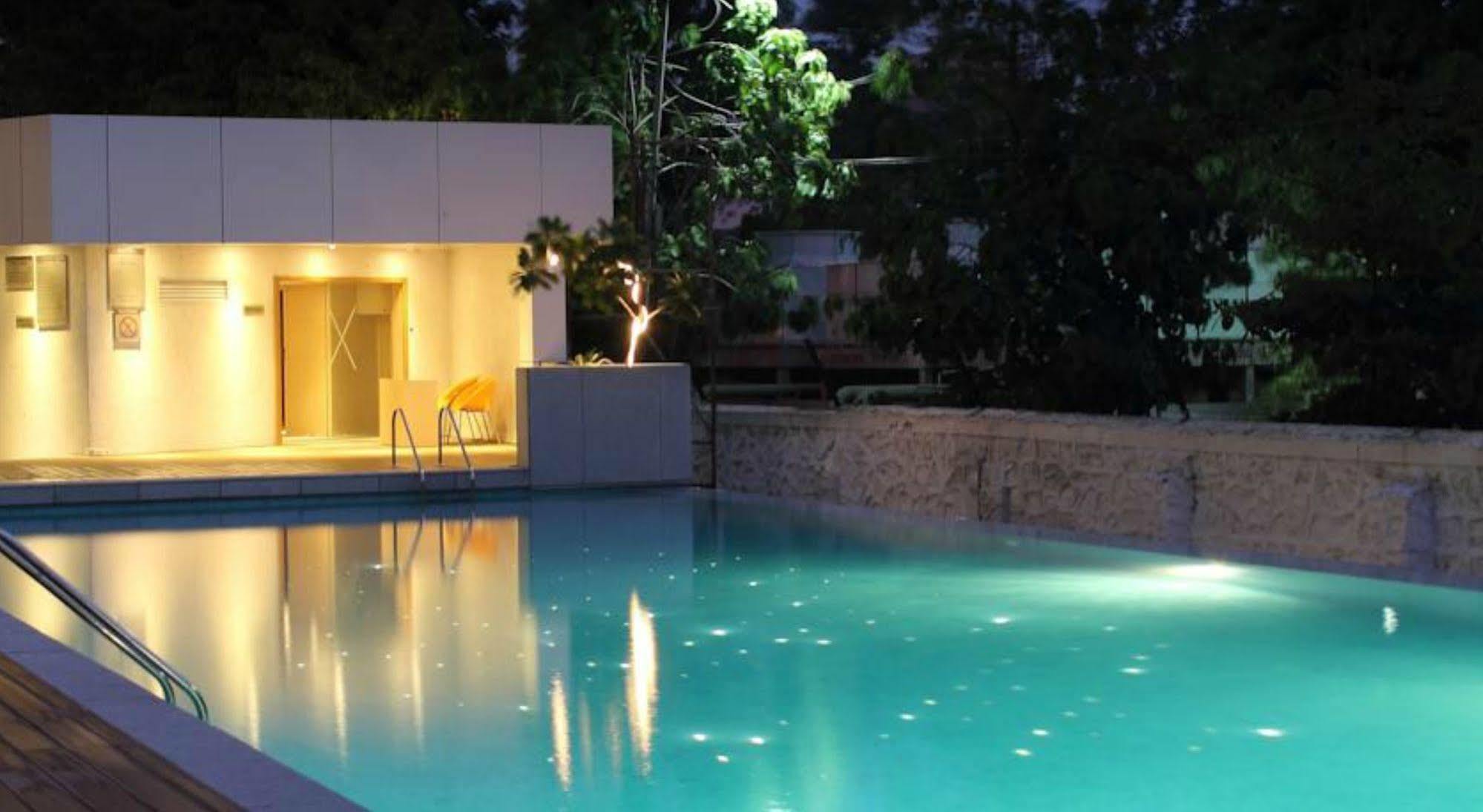 מלון Ramada By Wyndham נאווי מומבאי מראה חיצוני תמונה
